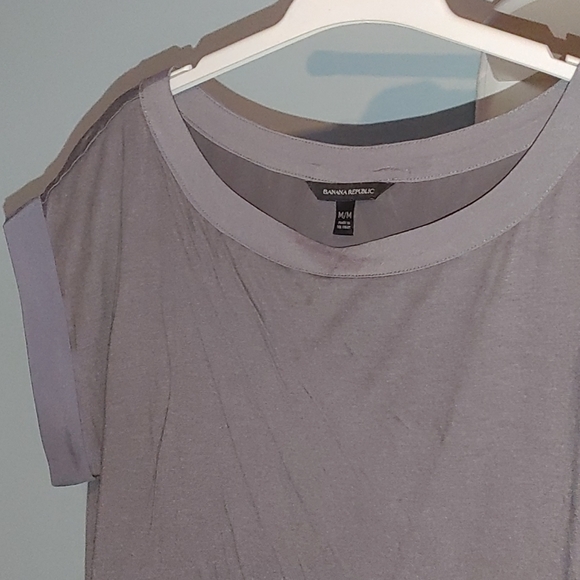 Size M Banana Republic Top - Picture 3 of 3